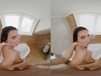 She Fucks Me in the Bathtub - Virtual Real Porn