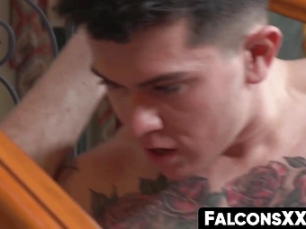 FalconsXXX.com - Hardcore bareback action with hunks Nick Fitt and Clark Davis